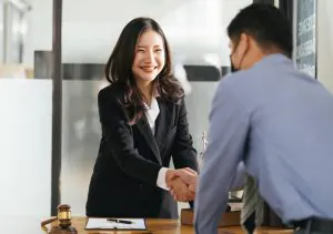 10 Key Questions to Ask When Hiring an Injury Lawyer